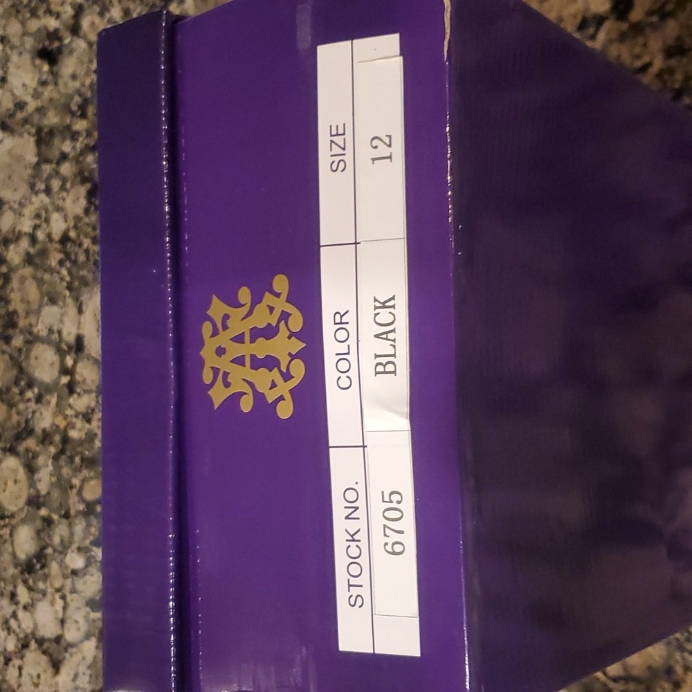 Men's Milano footwear black beaded look slip on dress shoes EUC worn once - Picture 5 of 5